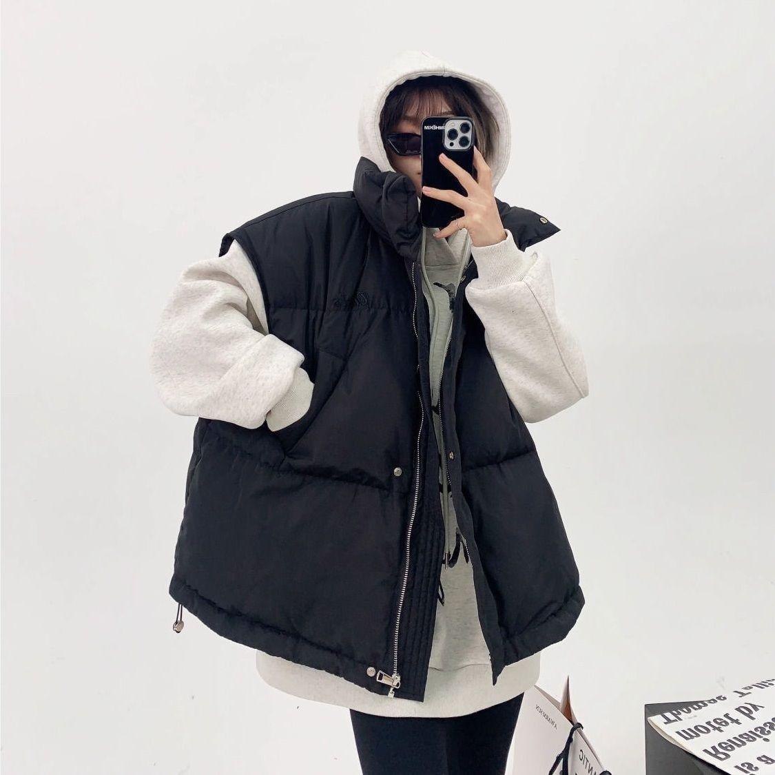 

Добавьте удобрение, чтобы увеличить пуховый жилет. Осенне-зимний легкий свободный жилет без рукавов. Жилет S чёрный