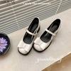 Zapatos – Zapatos