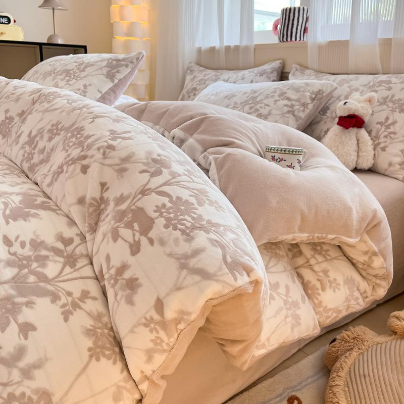 Class A Maternal And Infant Grade Thickened Warm Milk Fleece Four-Piece Set Coral Fleece Carved Fleece Quilt Cover Fleece Bed Sheet Mattress 3