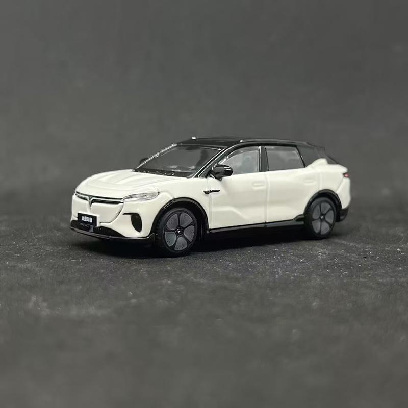 Bburago 1:64 VOYAH Courage SUV Alloy Car Model Diecast Metal New Energy Vehicles Car Model High Simulation Collection Kids Gifts
