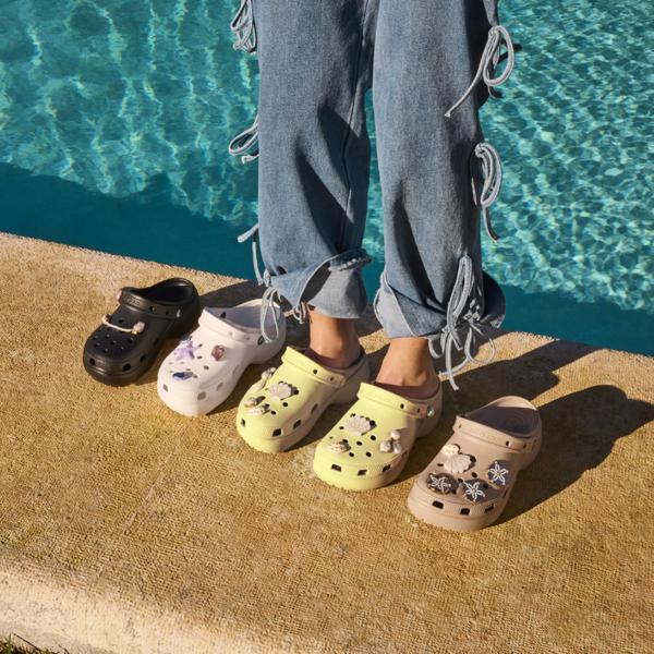 Crocs Womens Classic Platform Clog Slipper 206750 001