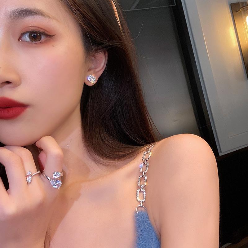 Trendy s925 Sterling Silver Rhodium-Plated Square Stud Earrings for Women - Versatile Luxury Design
