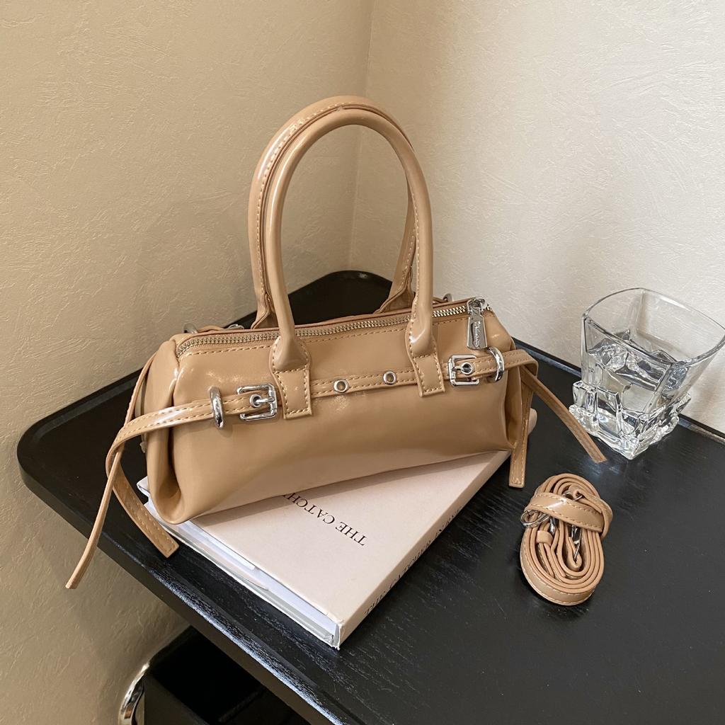 Korean version of fashion portable pillow bag women's 2025 spring new fashion versatile popular shoulder messenger bag