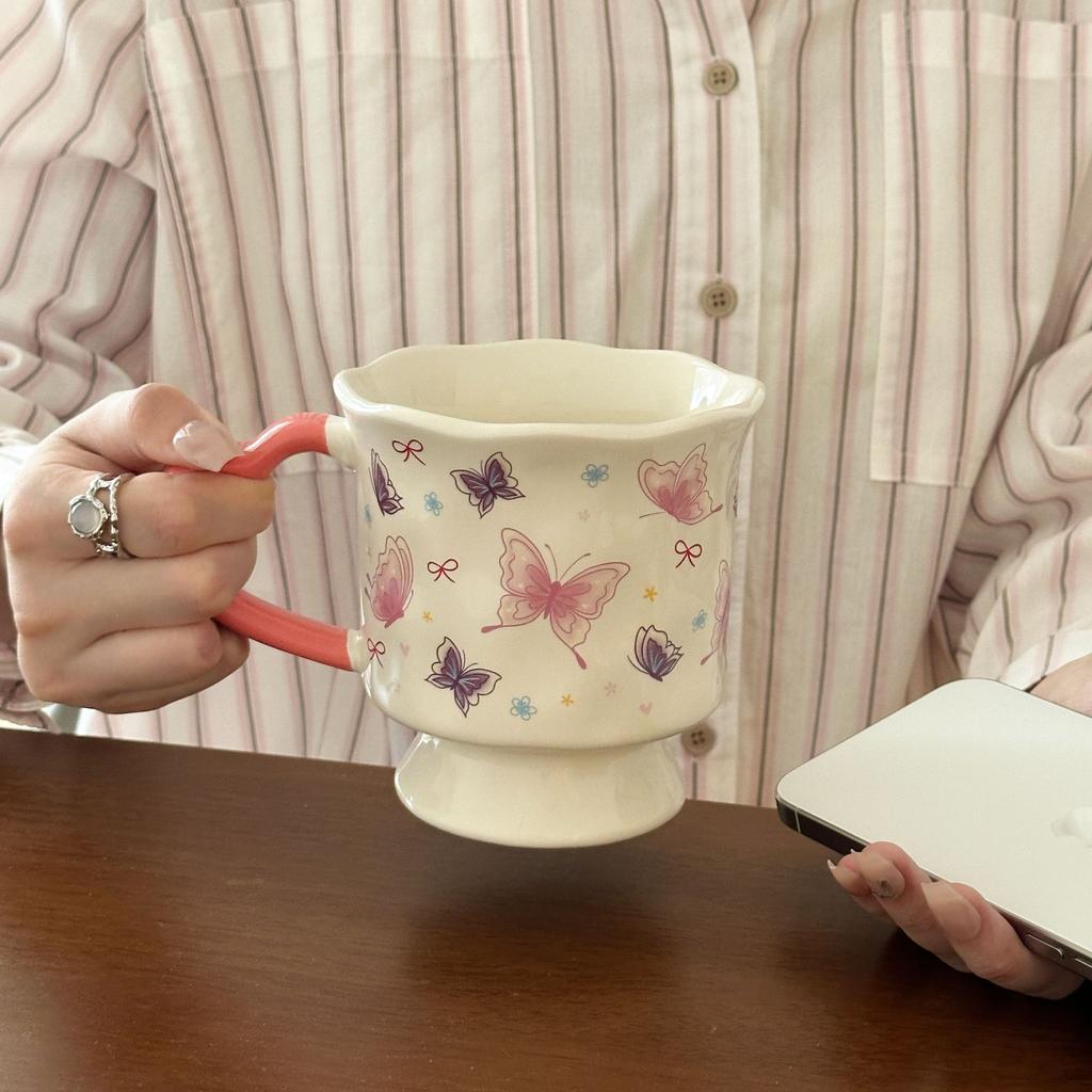 Advanced Design Sense Goblet Hand Painted Mug Ceramic Cup Household Drinking Water Cup Girls Coffee Cup Souvenir