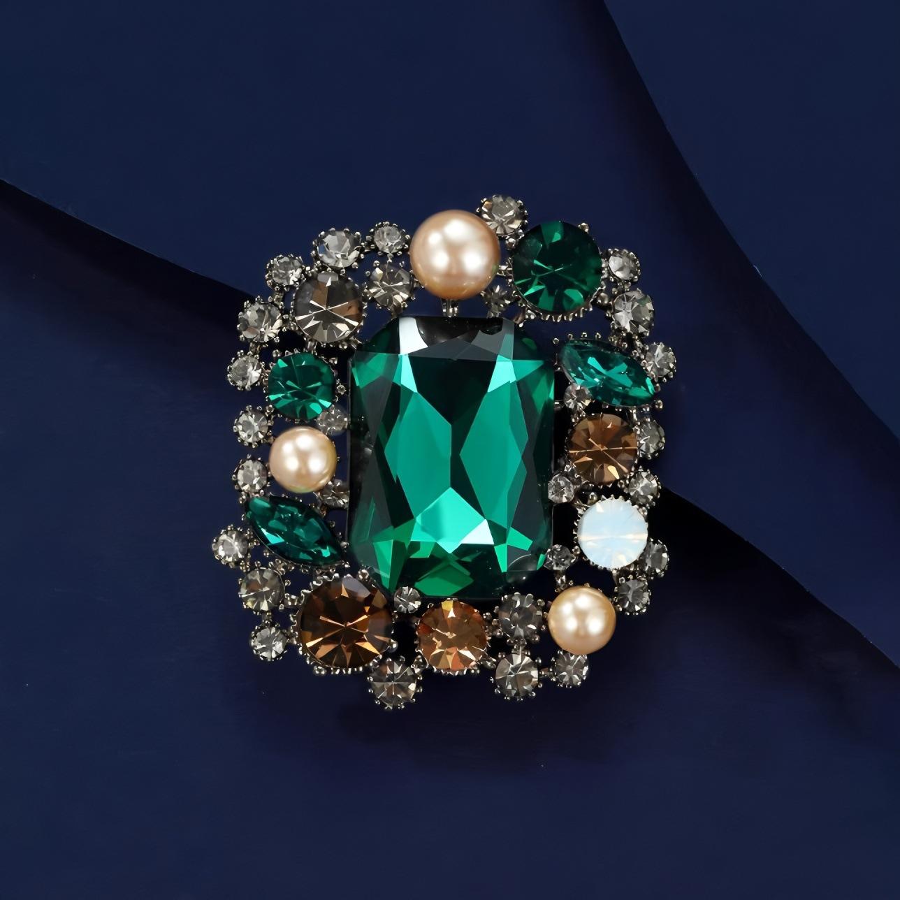 

Ретро Дворцовая Брошь, Высококлассный Женский Дизайнерский Сенс, Нишевая Изысканная Брошь, Элегантная и Роскошная Брошь зелёный