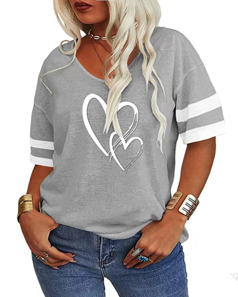 Dámské 3D tričko nadměrné velikosti 7XL s výstřihem do V, ležérního volného střihu, s potiskem kříže a srdce v kontrastních barvách, s krátkým rukávem