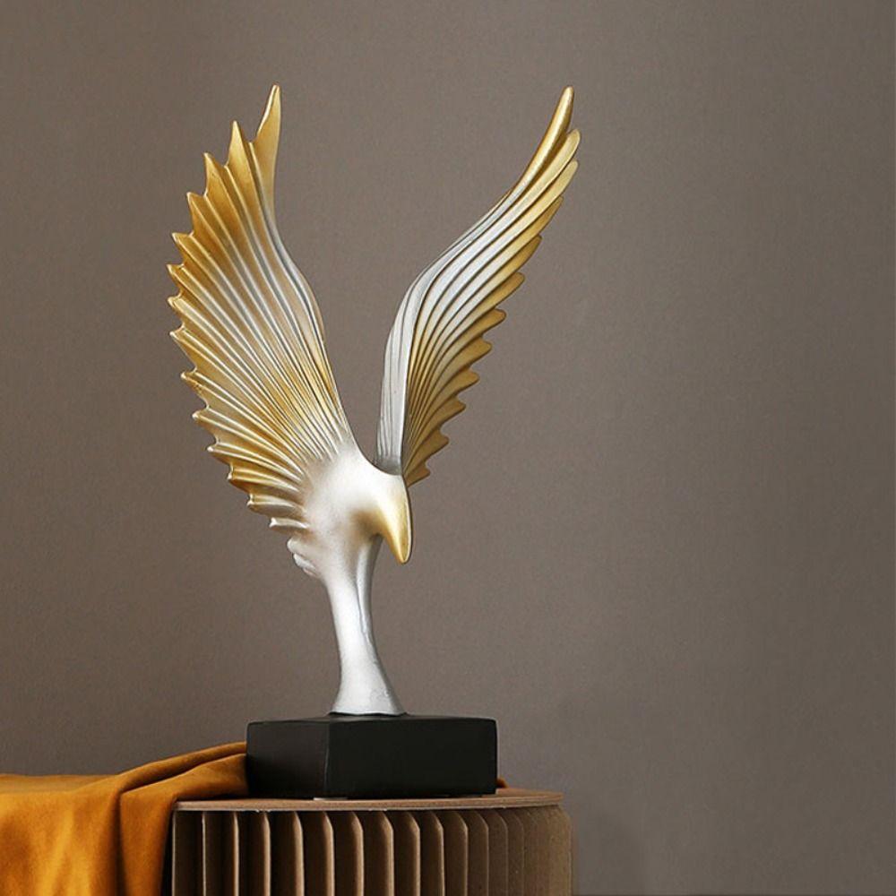 Simulated Wine Cabinet Decor Desktop Ornaments Resin Crafts Animal Wings Statue Eagle  Ornaments