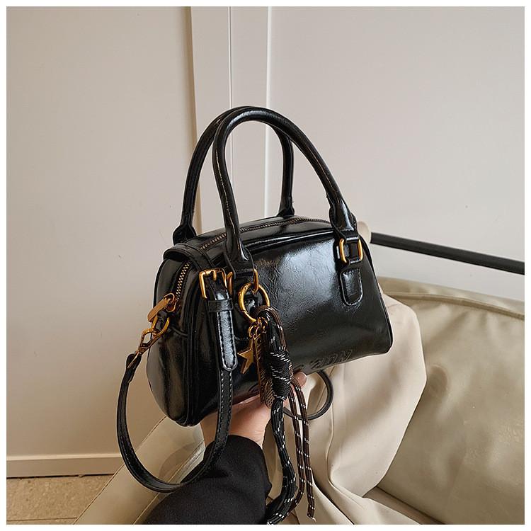 IELGY Autumn Winter Fashion One-Shoulder Messenger Bag Casual Korean Version Portable Small Square Bag