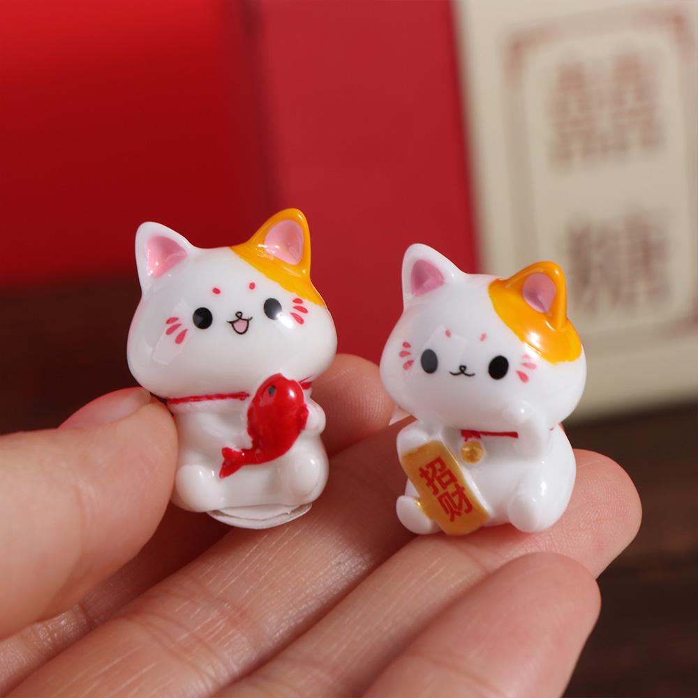 Mini Lucky Cat Car Ornaments Realistic Cat Micro Landscape Ornament  Automotive Interior