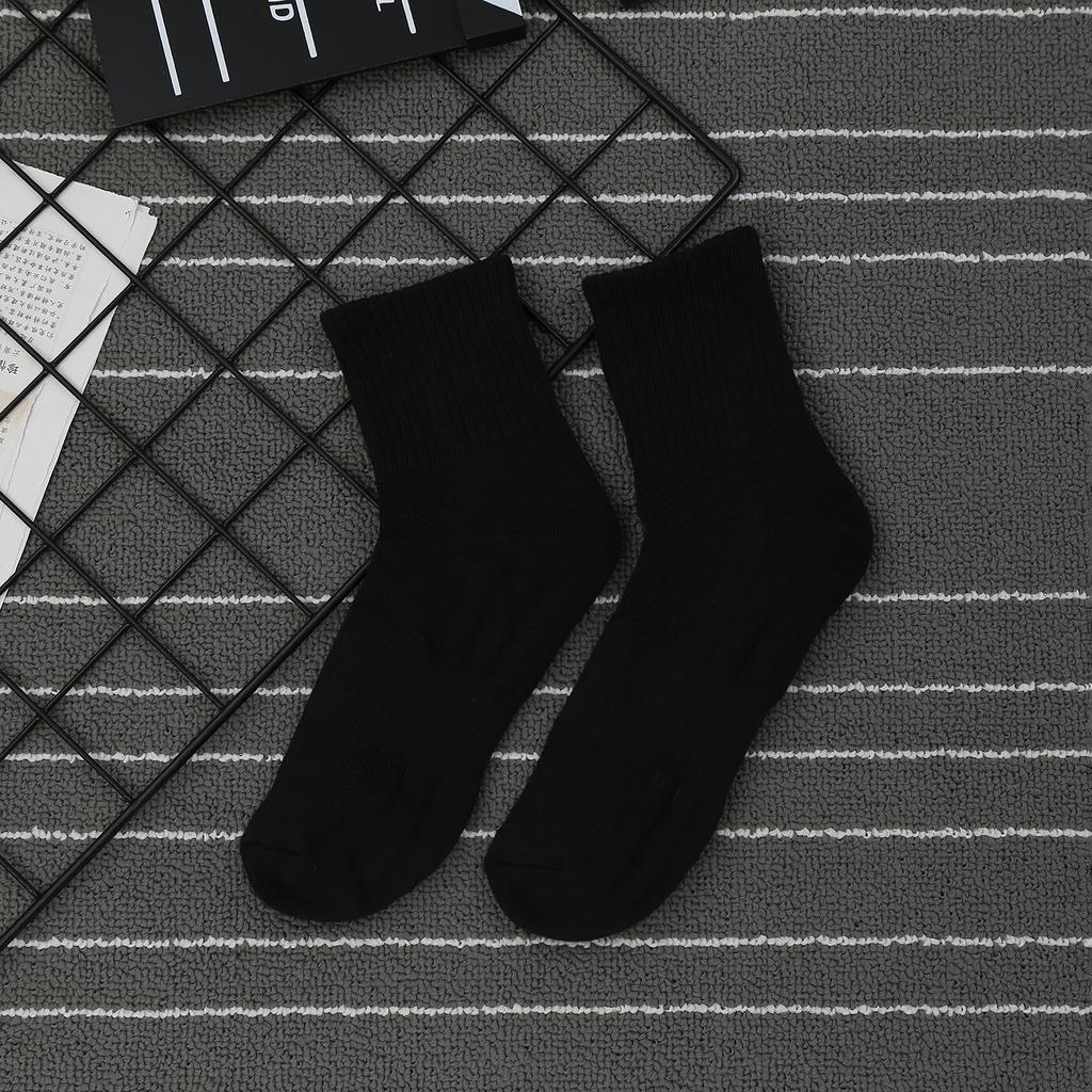 Sports Socks Men'S Stockings Spring And Summer Mesh Breathable Medium Tube Socks Towel Bottom Stockings Sports Basketball Couple, White Socks