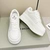 Små vita skor dam ny mångsidig tjock sula andningsbar avslappnad inre höjdökning andningsbar muffin-skor dam