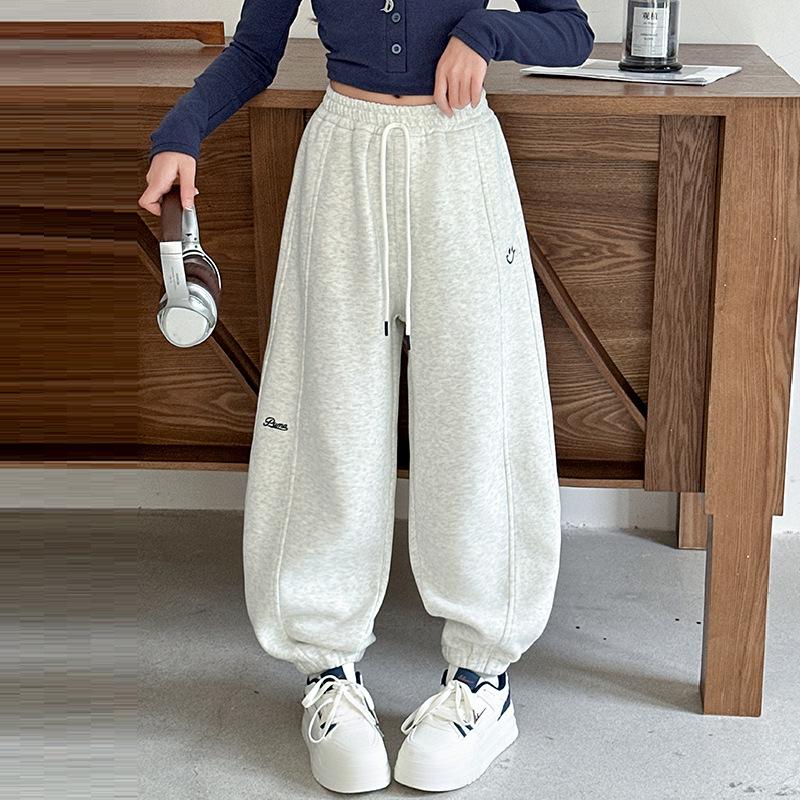 

2025 Новый стиль Корейские спортивные штаны для девочек: Повседневные брюки прямого кроя с манжетами для весны и осени 130cm