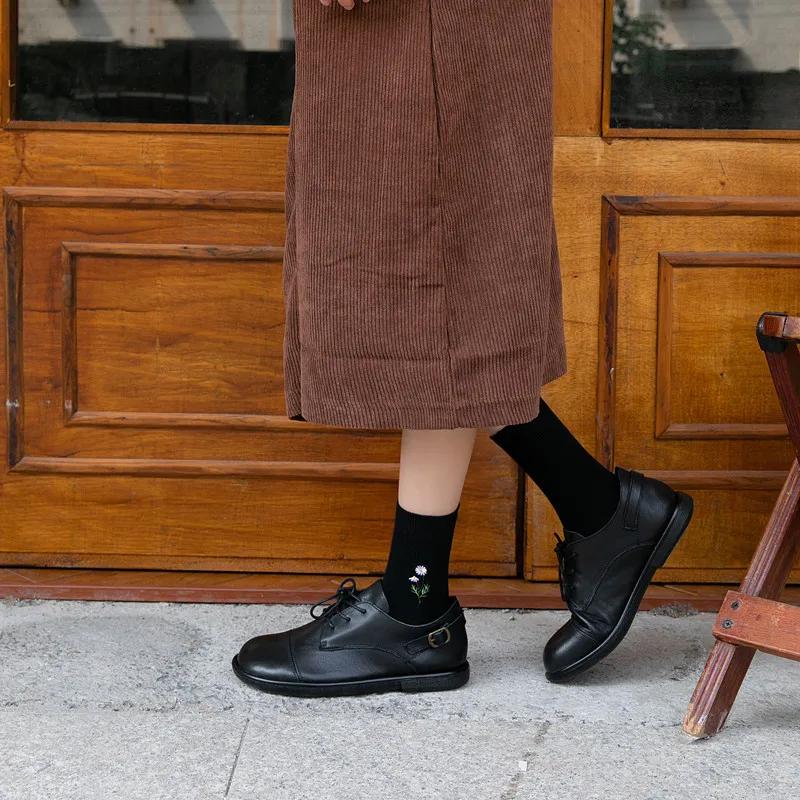 Embroidery Flower Woman Socks Japanese Fashion Cotton Long Socks for Women Harajuku Vintage Streetwear Girls Kawaii Crew Socks