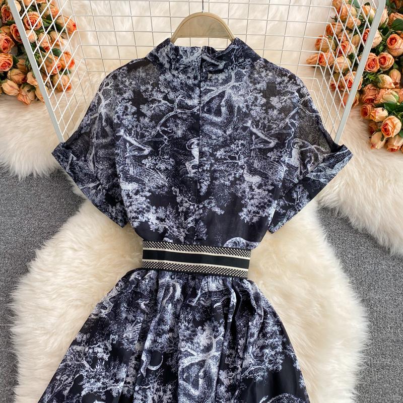 RUGOD 2022 Sommer Ny Revers Kortermet Lett Velkjent Stil Over-kneet Retro Print Kjole Elegant Midje og Stor Sving Lang Kjole