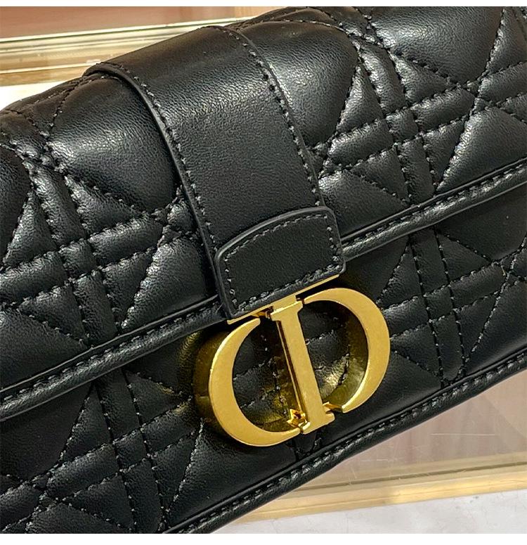 2025 Trendy Women's Stylish Square Chain Crossbody Bag - CD Design