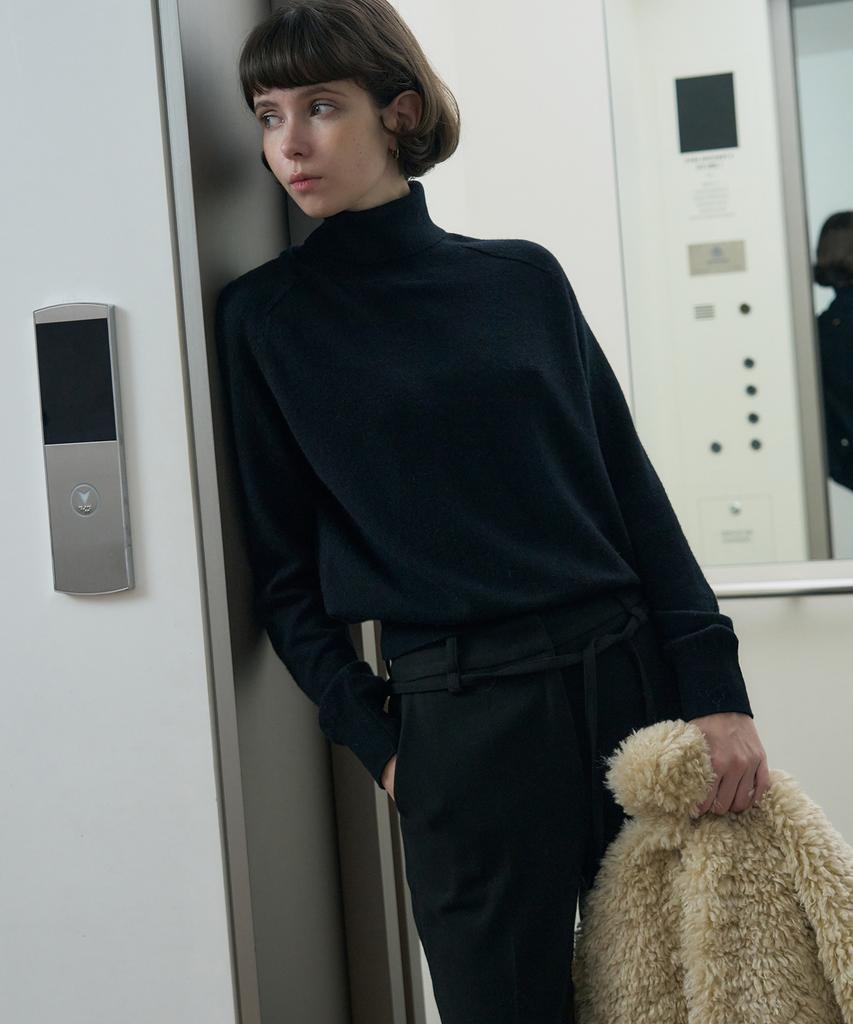 Deuloupisumeon Cashmere Wool Slit Turtleneck Pullover Knit [Camel]