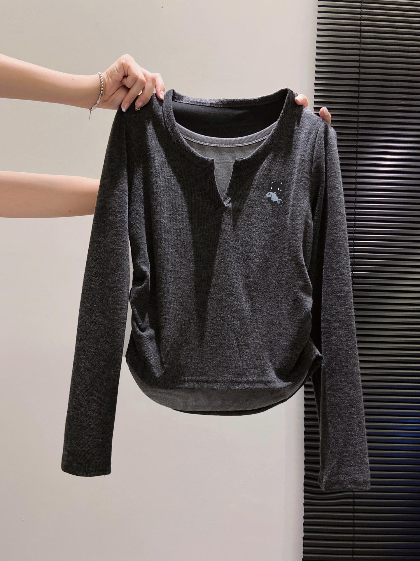 

Dopamine Style: Color-Blocked Fake Two-Piece Long-Sleeve T-Shirt for Women - Perfect for Fall and Winter L