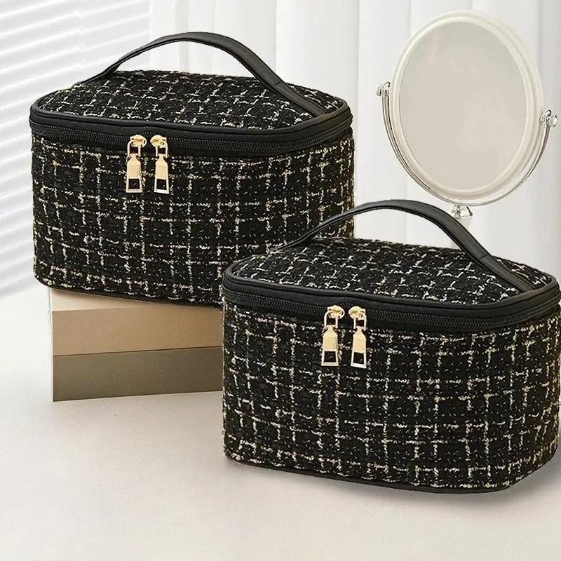 Korean-style Large-Capacity Cosmetic Bag, Niche Design Portable Makeup Case with Handles, Cute Toiletry Organizer for Travel