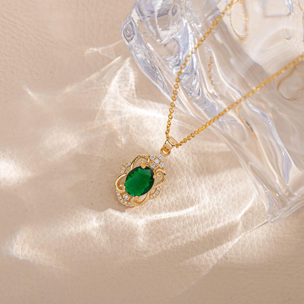 Alloy Diamond Zircon Necklace and Earrings Set with Exotic Style Ornaments