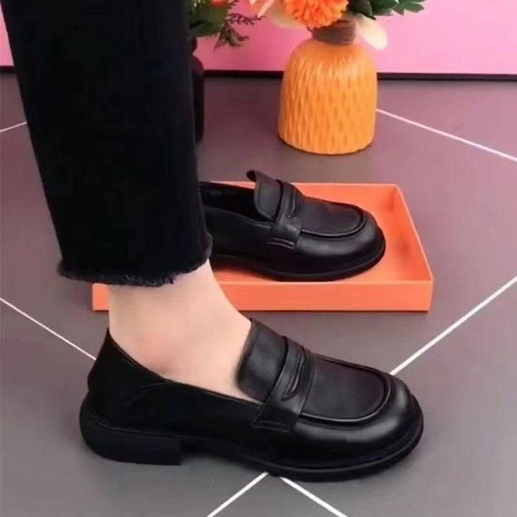 Spring Soft Leather 2025 Non-slip Soft Sole Pedal Lazy Loafers British Single Shoes Comfortable Casual Leather Shoes Work Shoes