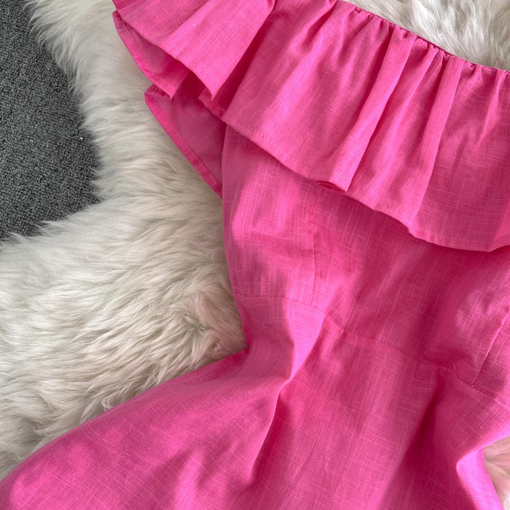 Women's Dress with A Spring Style One-shoulder Ruffled Cinched Waist and Slimming