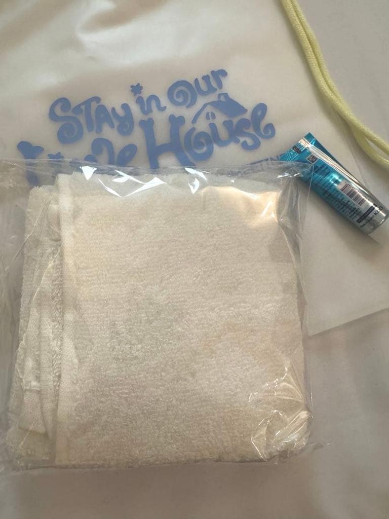 [USED] Stray Kids (SKZ) Fan Meeting Admission Bonus: Towel (Jinilette) - Hyunjin
