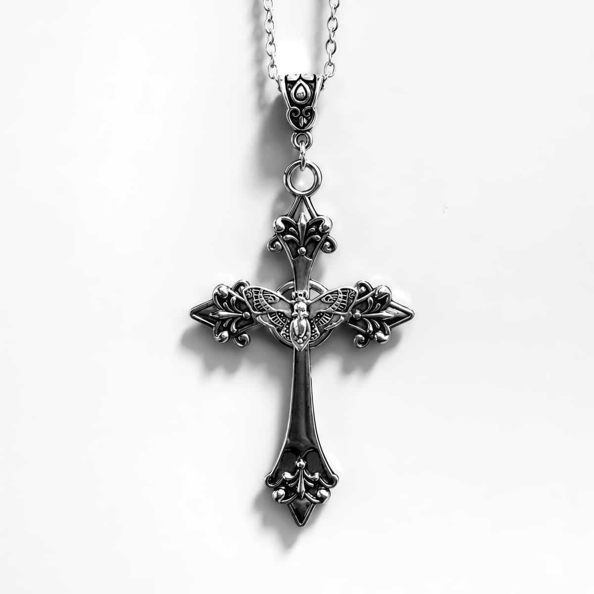 

Gothic Retro Sliver Color Cross Skull Moth Pendant Necklace for Women Men Halloween Party Vampire Witch Jewelry Accessories Gift