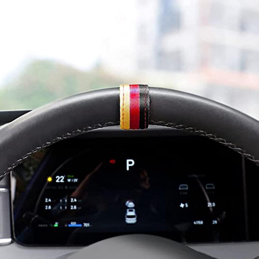 Car Steering Wheel Cover Carbon Fibre Non-Slip Universal All Models Suitable For Four Seasons With Knitted Central Marking (T-Black)