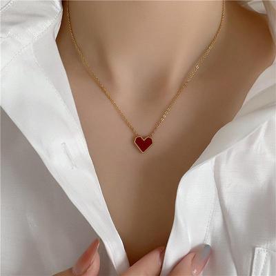 Koreanische Mode 18K Goldplattiertes Rotes Herz Halskette für Damen - Retro Französische Titanstahl Schlüsselbein Kette