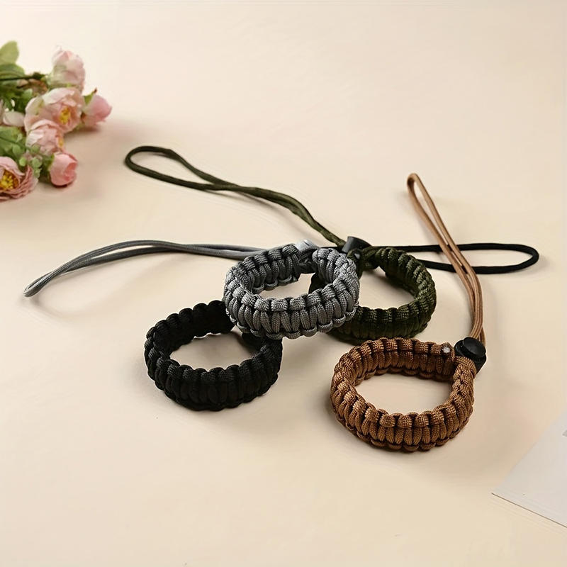 Polyester Dog Leash Adjustable Wrist Strap Retractable Anti-Fall Design Secure Control Accessory for Small Dogs