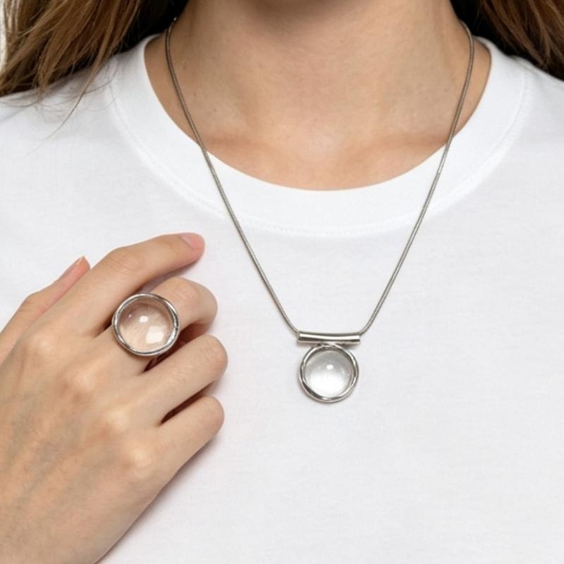 Lightweight Necklace Ring, Alloy and Resin Fashion Jewelry with Clear Colorless Centerpiece for Workwear, Date, and Party Outfits