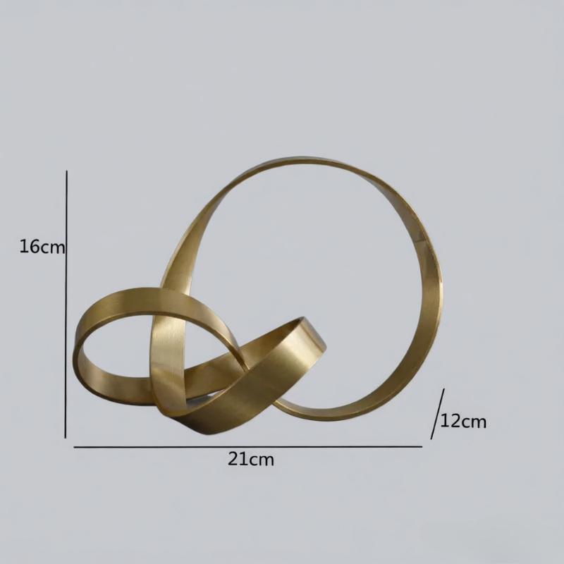 Jednoduchý kovový zlatý dutý kroucený umělecký ornament Nepravidelný obývací pokojový ornament Stolní dekorace Severské domácí dekorační doplňky
