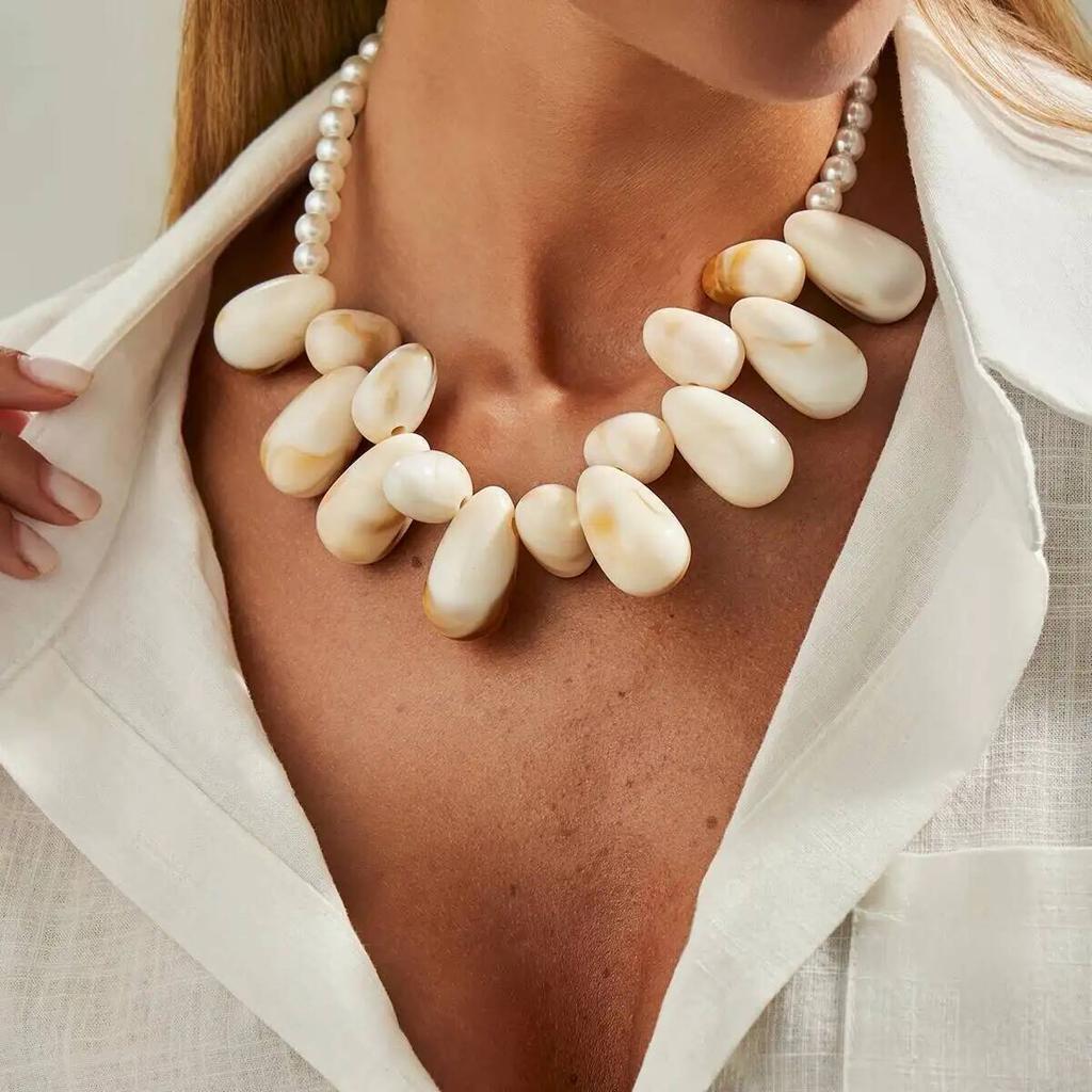 SHIXIN Exaggerated Acrylic Water Drop Pendant Necklace for Women Bohemian Imitation Pearl Choker Necklace Party Vacation Jewelry