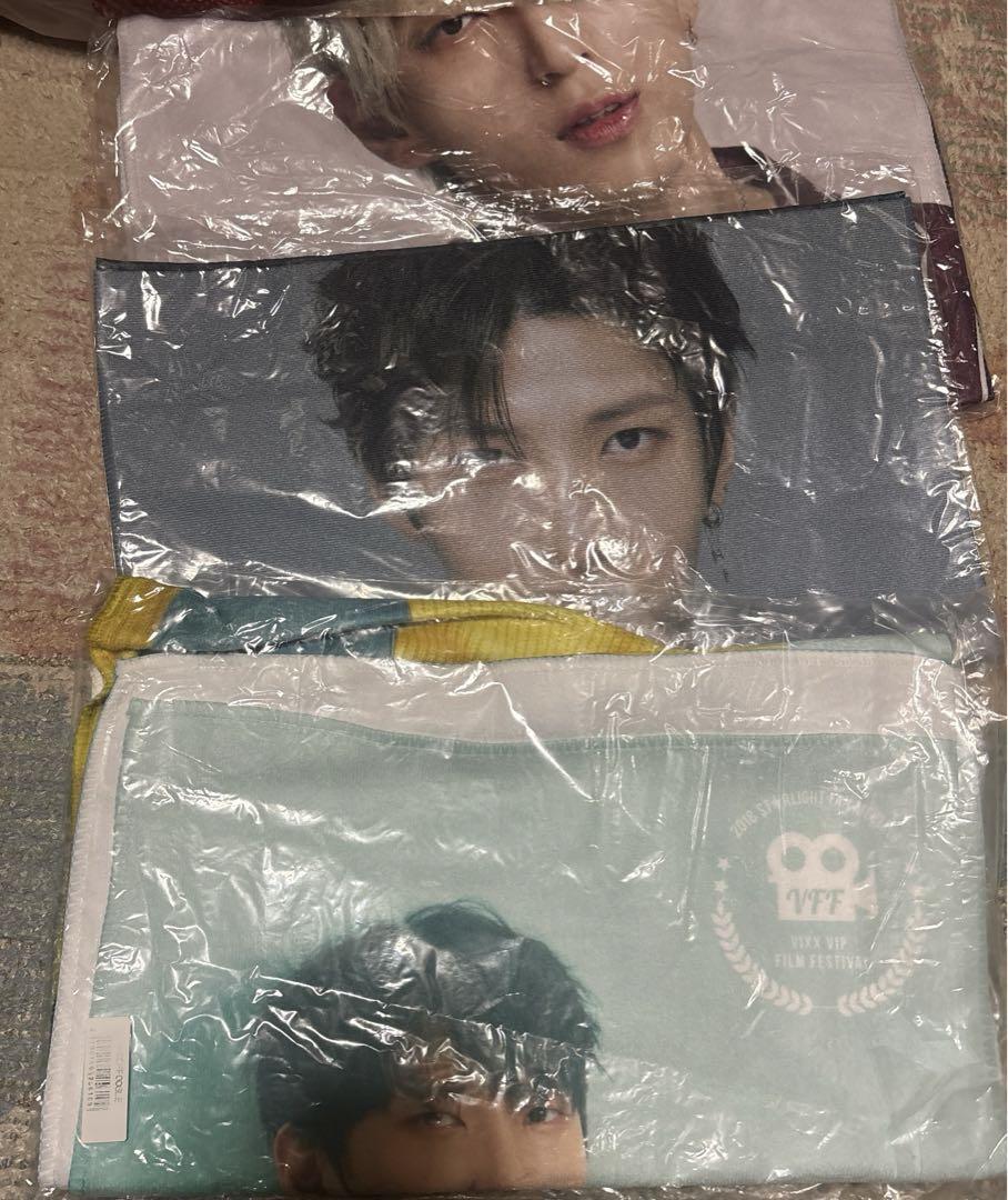 

[USED] vixx leo towel three piece set