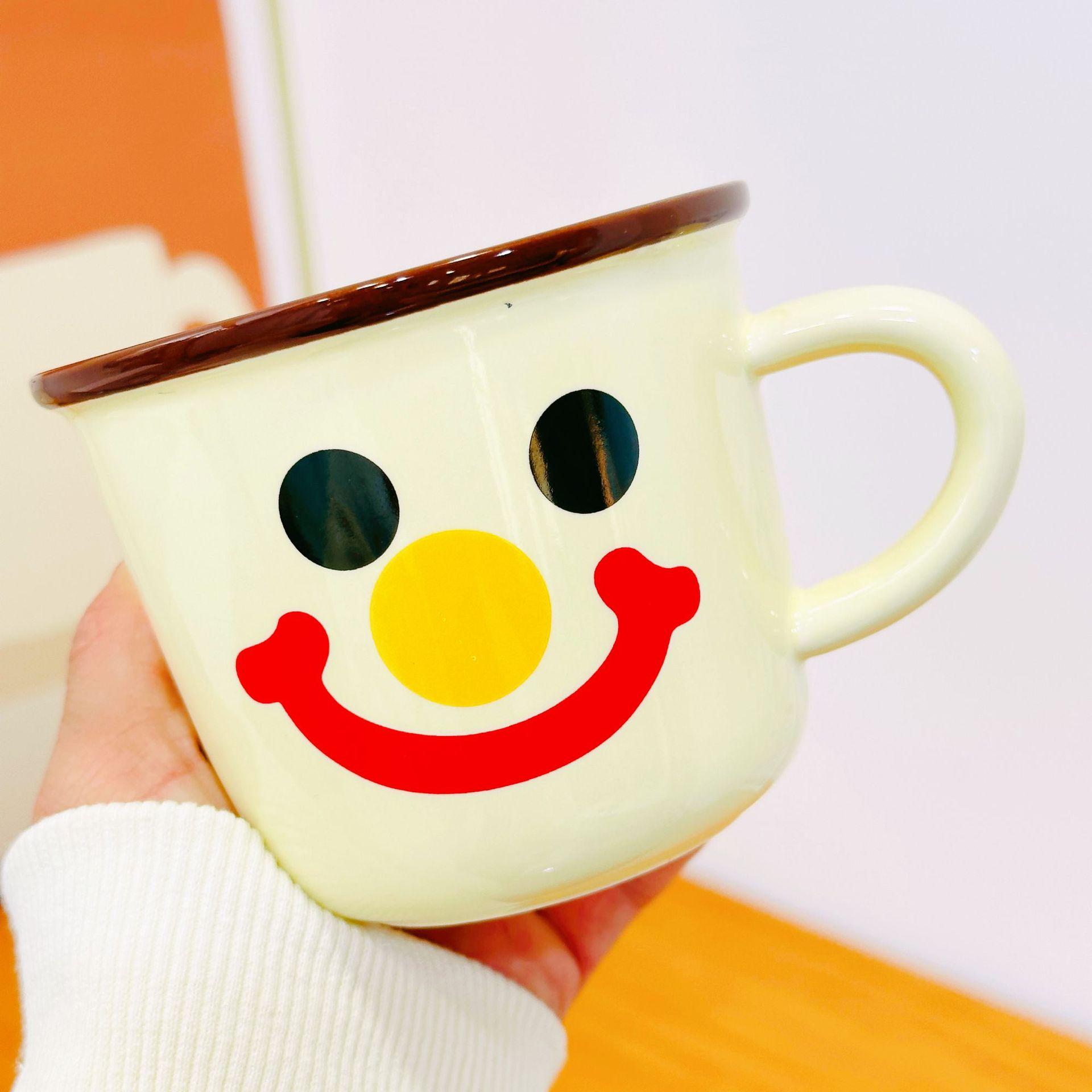 

Мультяшная улыбающаяся рожица с крышкой, зеркальная чашка, симпатичный внешний вид, большая емкость, небольшой подарок, керамическая чашка для девочек, офисная чашка для воды 400ML