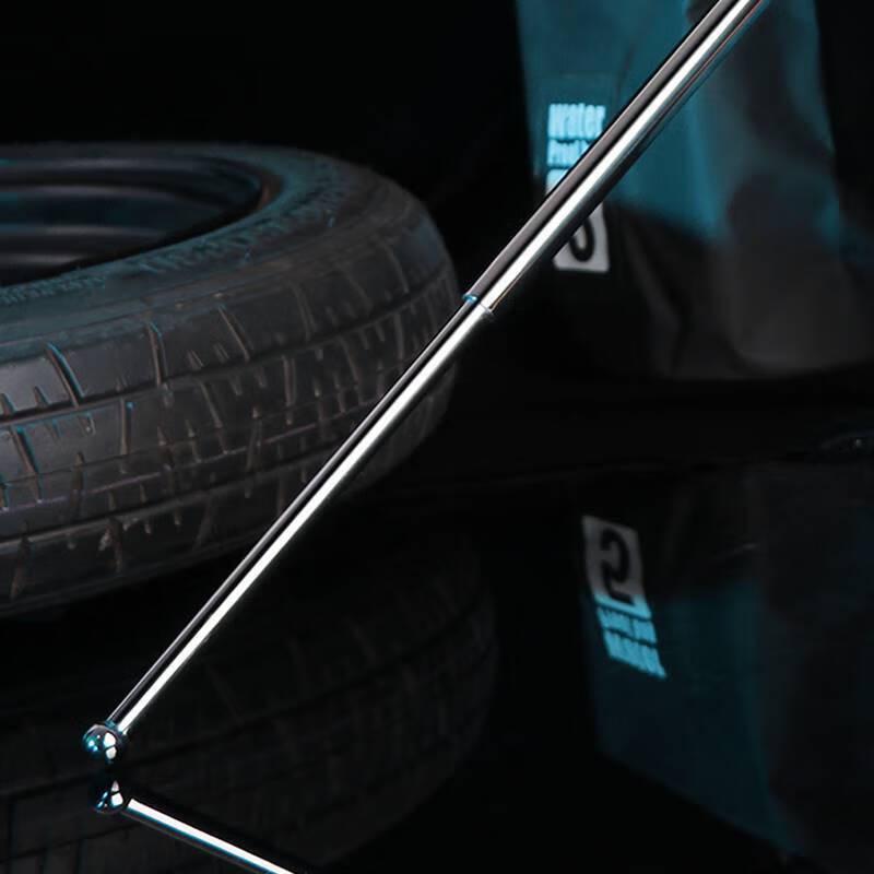 Multifunkční teleskopická vycházková hůl pro sebeobranu