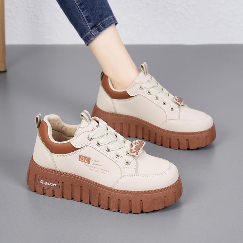 New autumn thick-soled black sneakers flat-soled wide-footed fat-footed board shoes soft-soled not tired feet large size