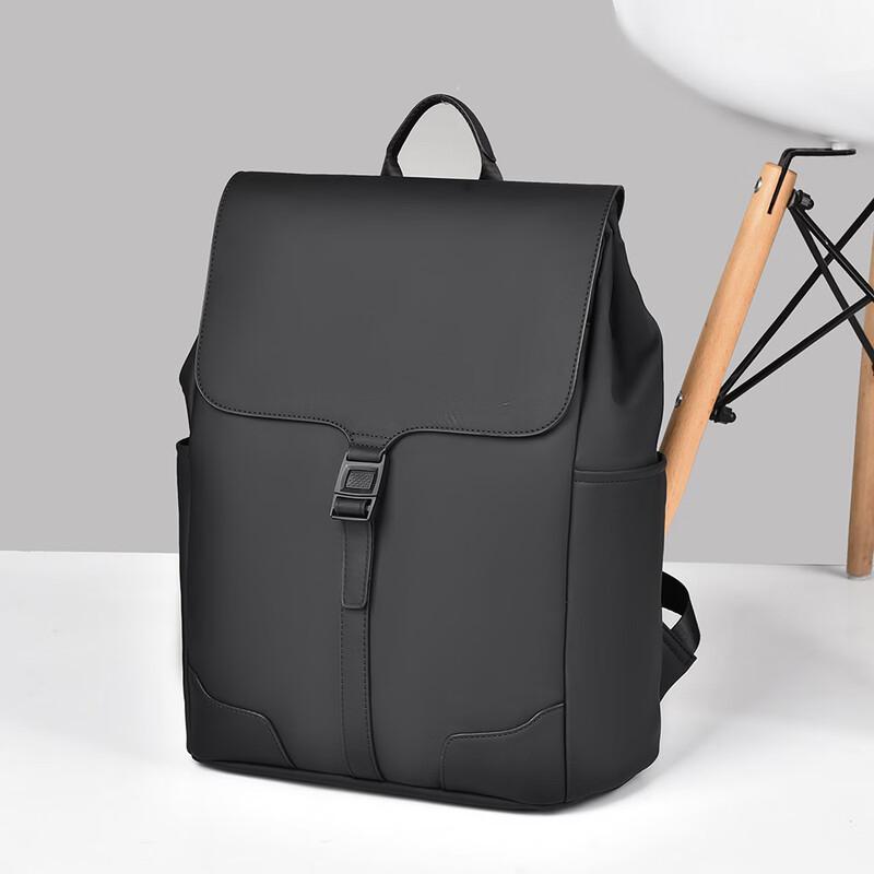 Strolling Through Time Casual Laptop Backpack