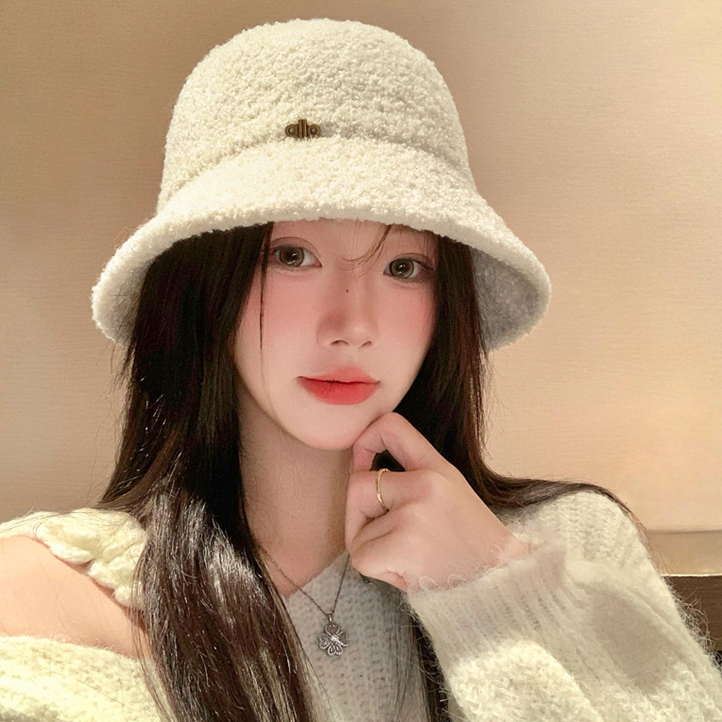 

Sherpa Bucket Hat for Women, Winter Warm Slouchy Fisherman Beanie, Large Size Slumping Face & Cotton-Padded Cap M 56-58cm белый