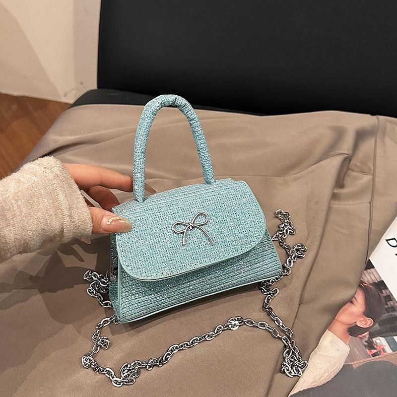 2025 new sweet bow niche foreign sense simple high value shoulder messenger bag temperament small square bag women