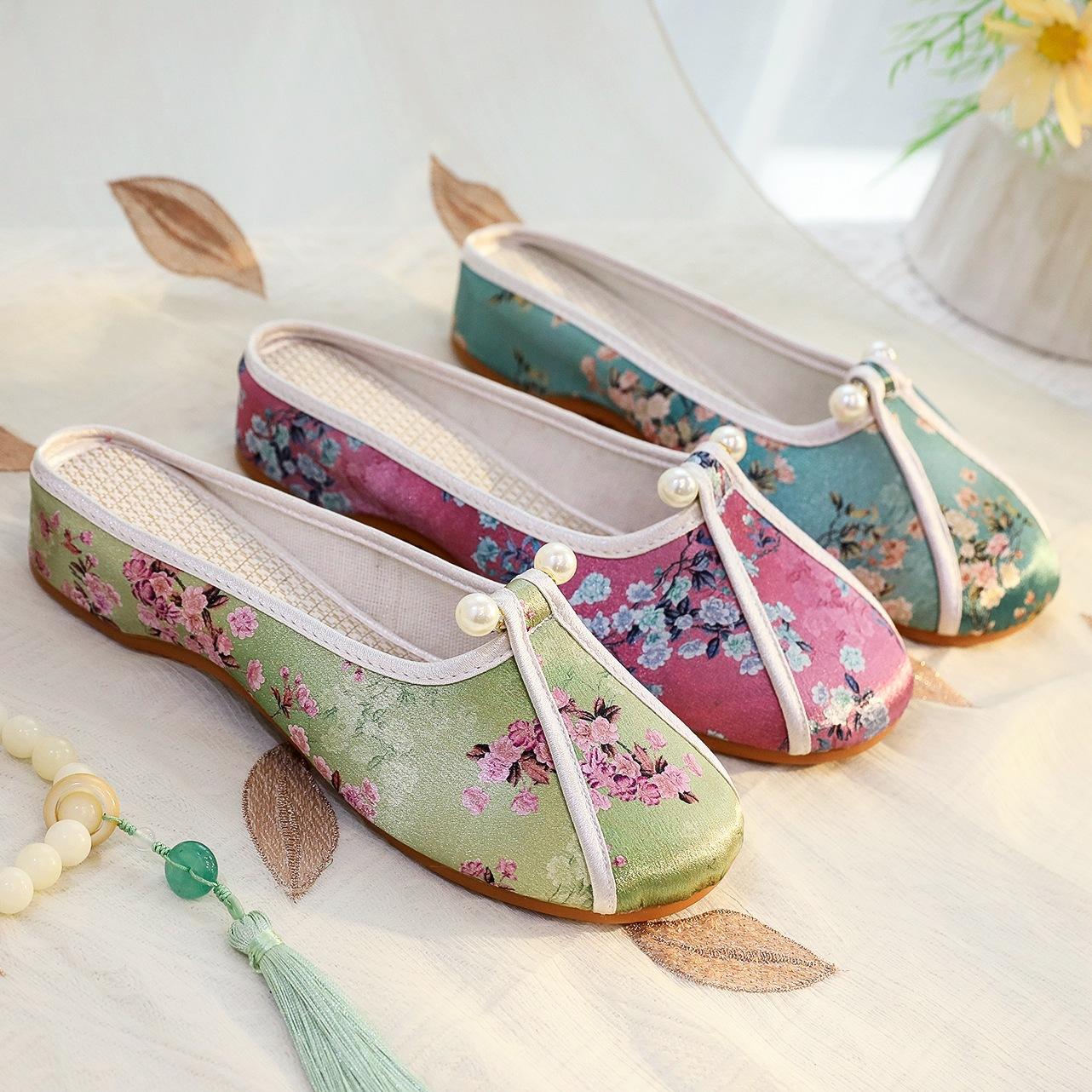 

[Miaocai] 2025 Chinese cheongsam shoes low heel new round head design sense old Beijing embroidered shoes versatile slippers 41 темно-синього кольору