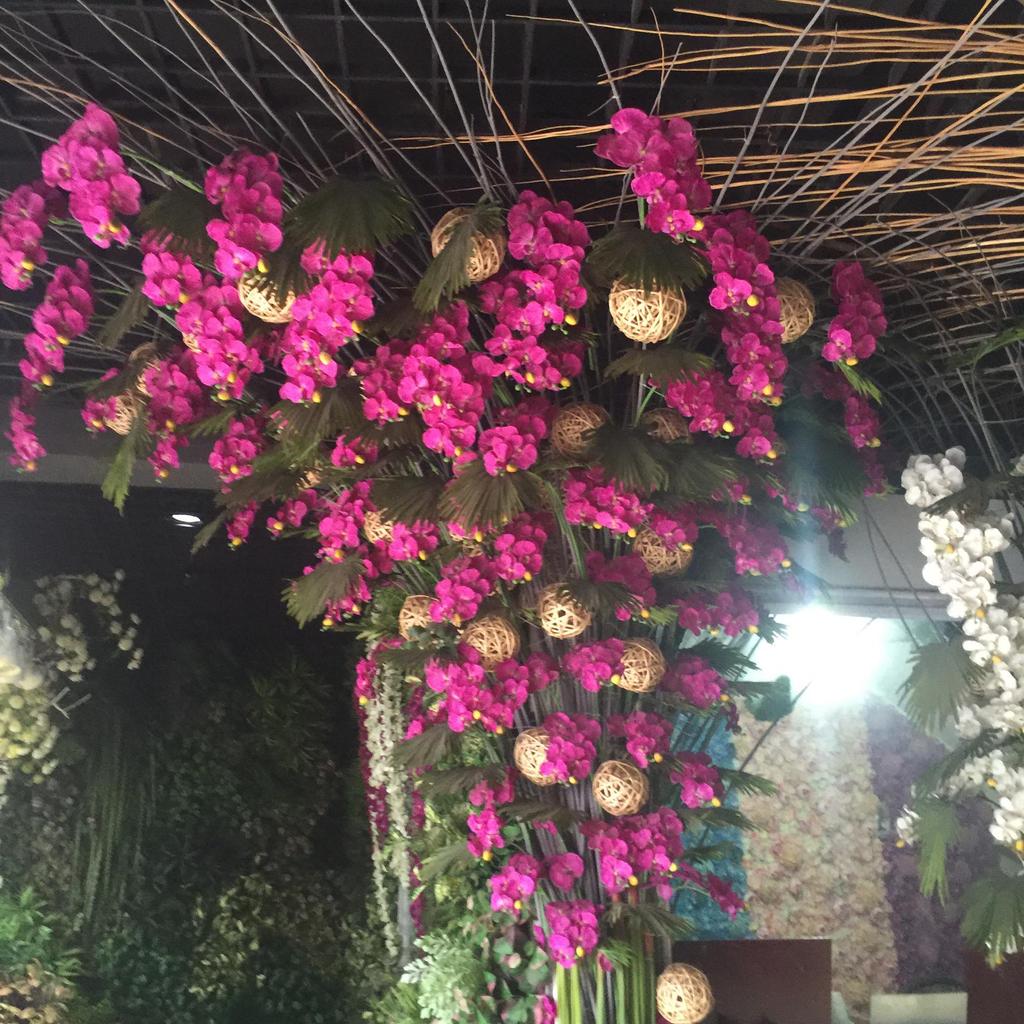 Smoldering Rattan and Willow Decor Balls: Hanging Ornaments for Malls, Schools, Bars, and Photography Props