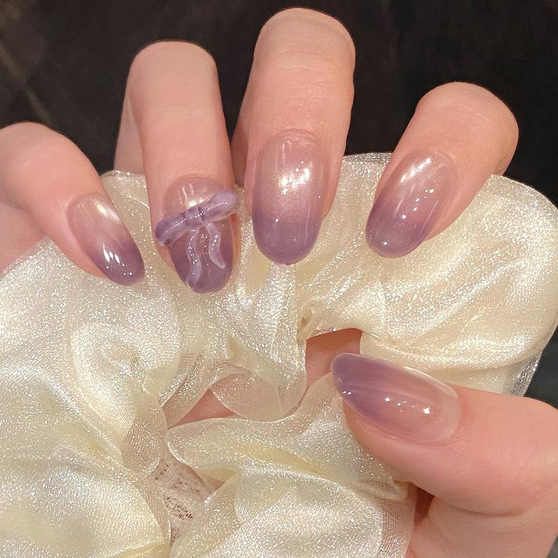 24 STÜCKE Pfirsichfarbener Farbverlauf Katzenaugen-Press-on-Nägel Reiner Farbe Rouge Kurze Ovale Falsche Nägel Ins Französischer Stil Falsche Nagelspitzen mit Design