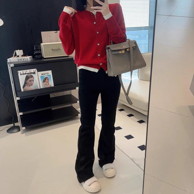 Retro Style Color-Block Two-Piece Wool Sweater - Soft, Skin-Friendly, Slimming Knit Cardigan for Women