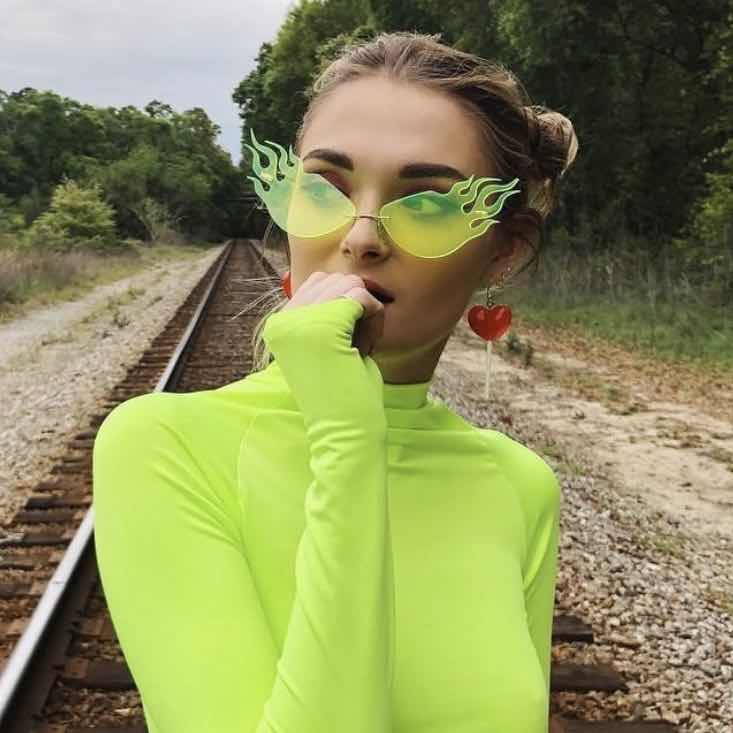 Vintage Cat Eye Triangle Sunglasses Cool Sun Glasses Men Big Rimless Cateye Hollow Sunglasses Female Luxury Trending Shades