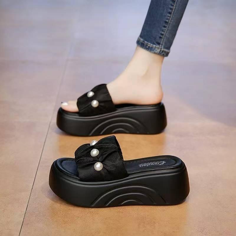 Mode Hauspantoffeln Plateauschuhe Slipers Damen Luxus Pantoletten Schiefer Weiblich Strand 2025 Designer Sabot Mode Hausschuhe Freizeitschuhe S