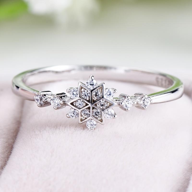 Yun Miao Trendy Hexagonal Star Zircon Snowflake Ring