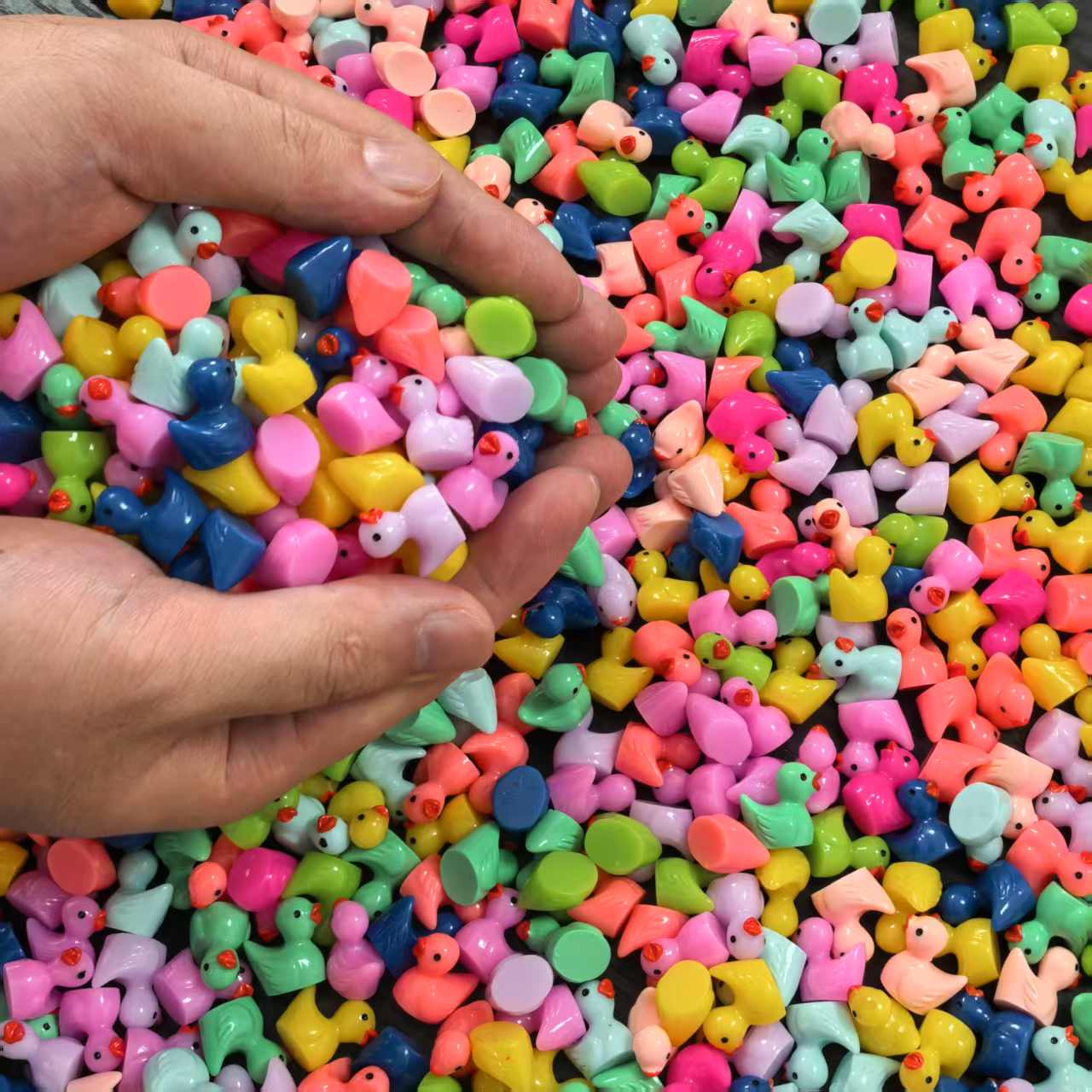

100/50Pc Small Luminous Ghost Ornaments 50Pcs Cute Resin Halloween Decorations Diy Kids Toys Household Decoration Party Halloween Gifts 50pc