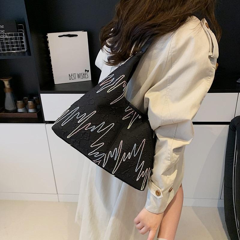 Fashion Casual Trend Summer Sequined Embroidery Thread New Commuter Large Capacity Tote Shoulder Bag Women