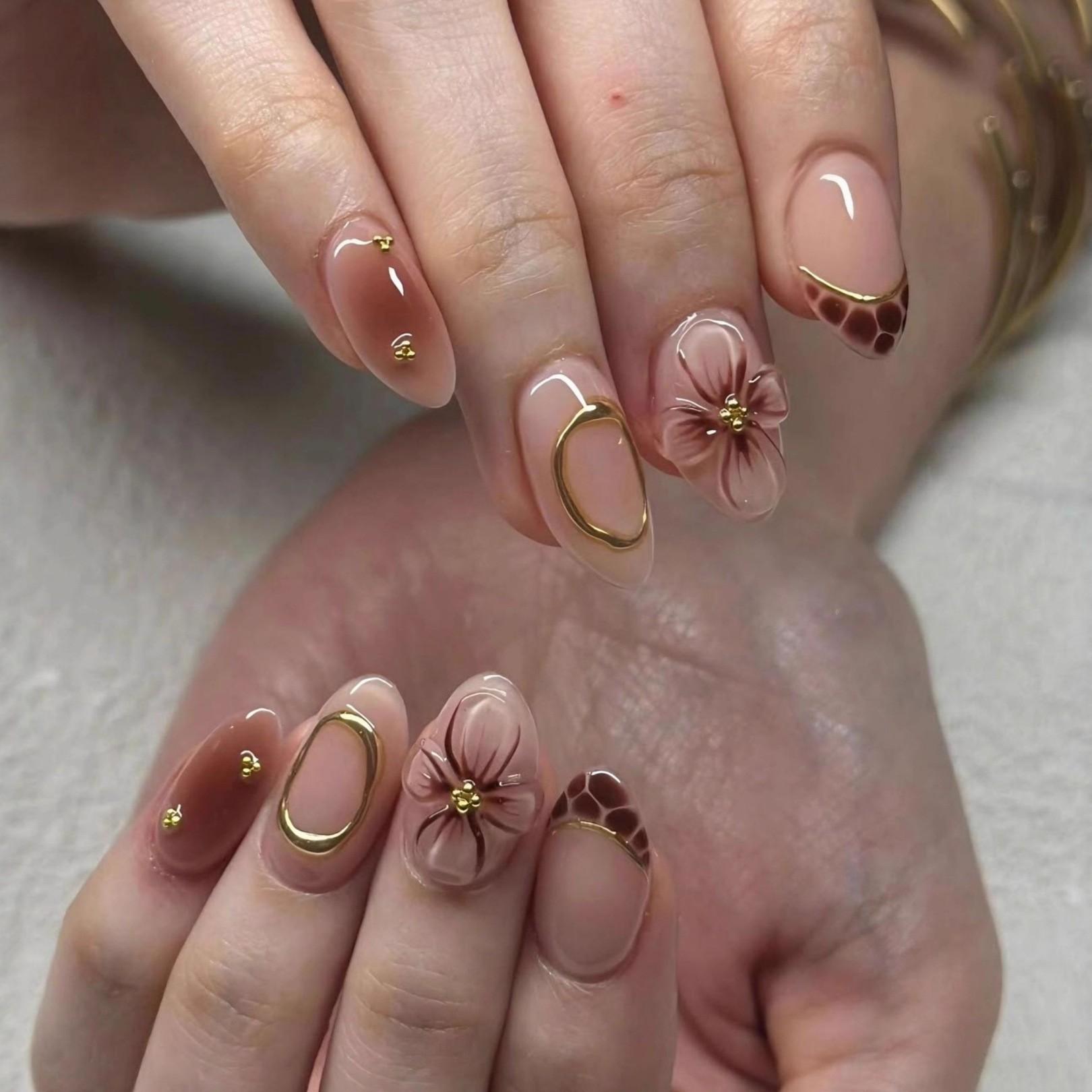 30 pieces of hot-selling daily almond gilt wearing nail 3d three-dimensional flower leopard print French nail art